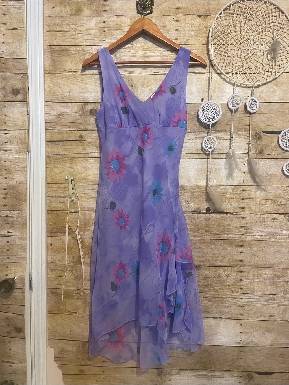 VTG whimsical 90s/ Y2K Purple Floral V-neck MIDI Dress